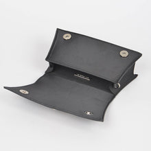 Load image into Gallery viewer, Heart Satin Purse