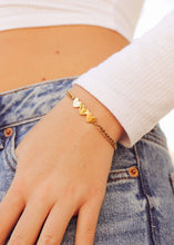 Load image into Gallery viewer, WJW - 18K Gold PVD Stainless Steel Engravable 3 Hearts on Curb Chain Bracelet
