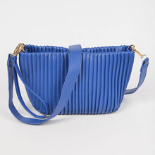 Load image into Gallery viewer, Faux Leather Pleated Bag: Camel
