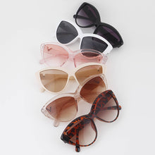Load image into Gallery viewer, Butterfly V Sunglasses
