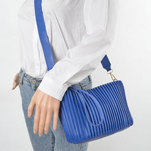 Load image into Gallery viewer, Faux Leather Pleated Bag: Camel

